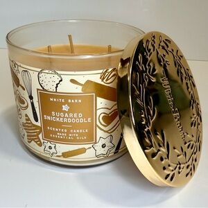Bath & Body Works/White Barn- 3 Wick Candle-14.5oz-Sugared Snickerdoodle-NEW
